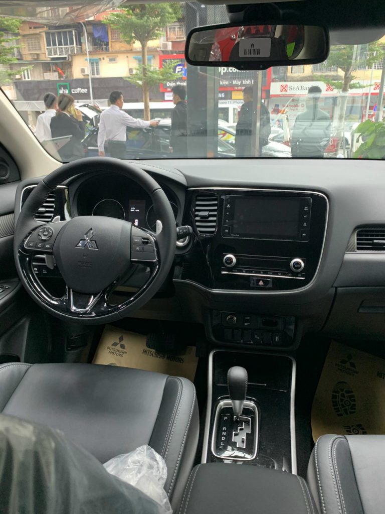 Mitsubishi Motors Việt Hùng