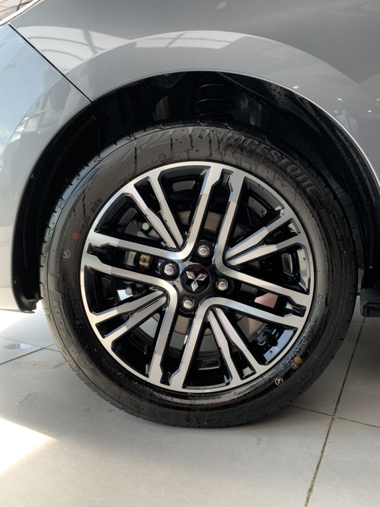 Mitsubishi Motors Việt Hùng